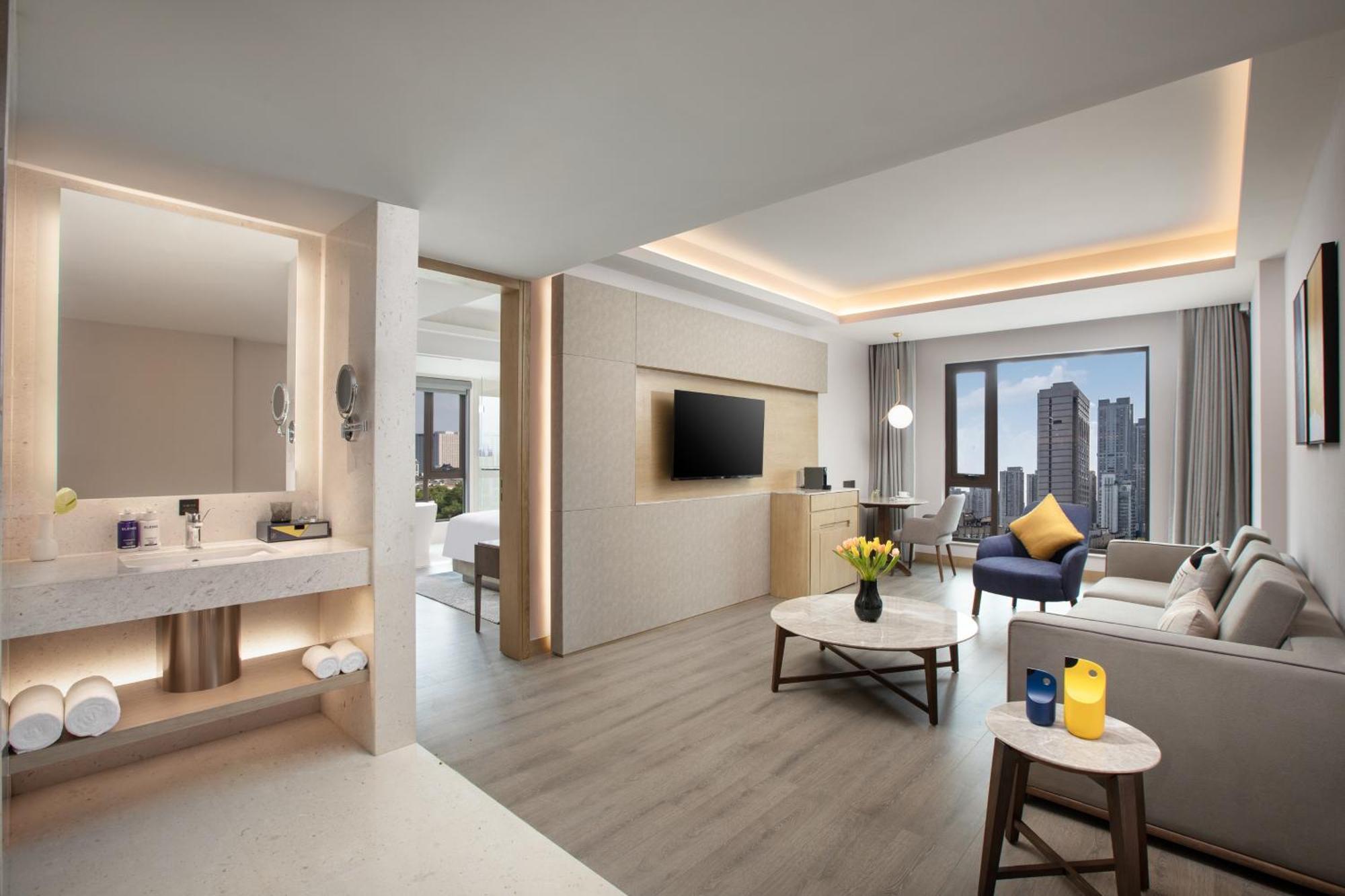 Voco Nanjing Oriental Pearl Hotell Exteriör bild